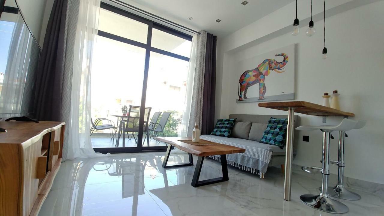 Opensky Lux Apartment Kallithea  Exterior foto